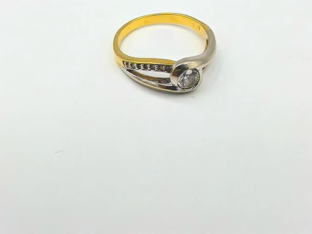 BAGUE EN OR 10KT   DIAMANTS