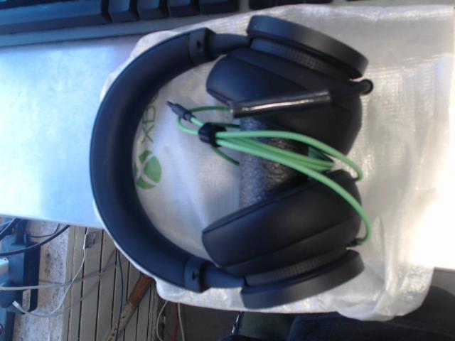 Xbox headset black green wire