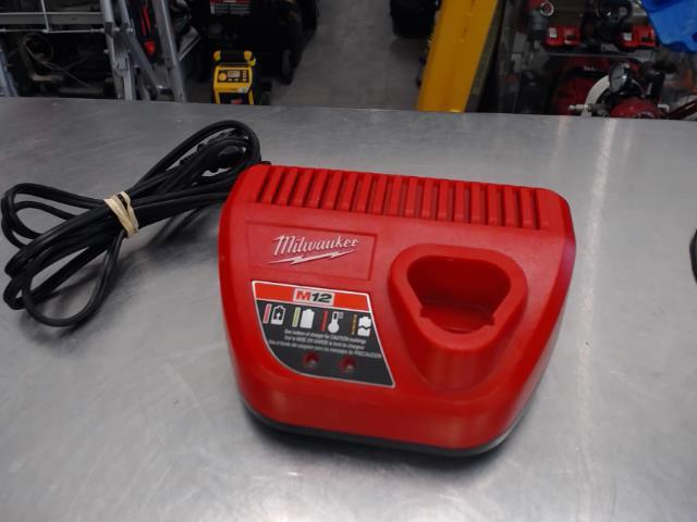 Chargeur milwaukee m12