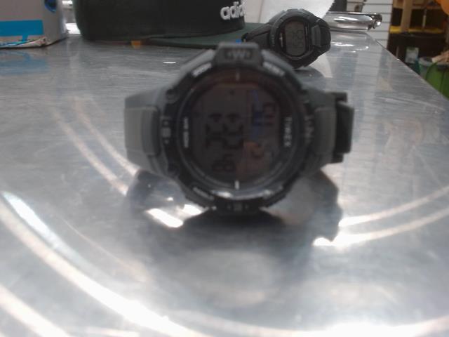 Montre plastic strap