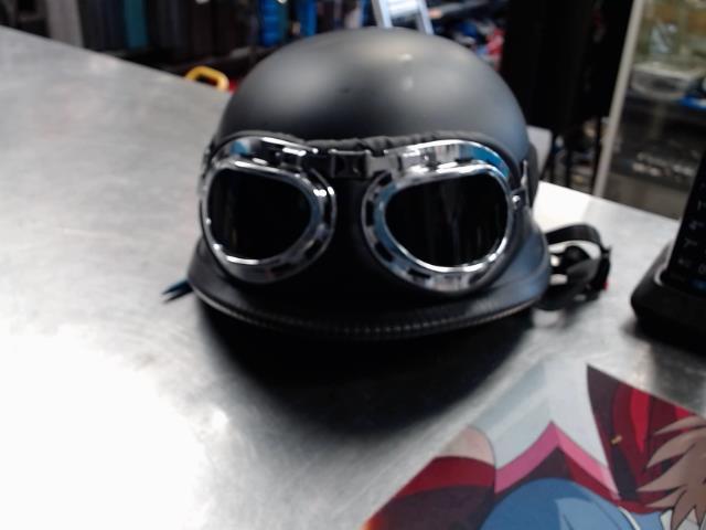 Casque noir moto et veloi