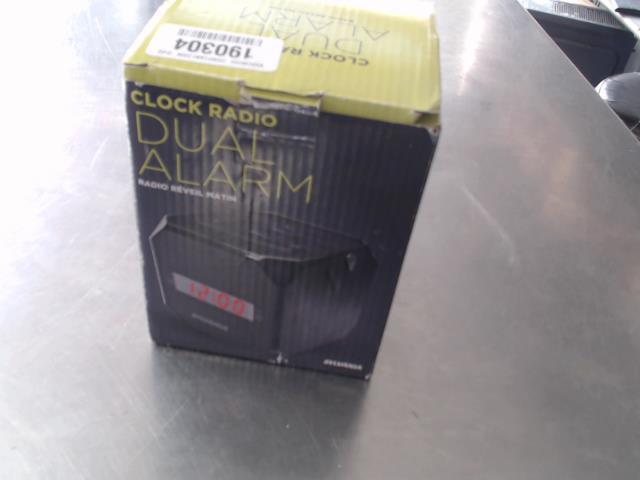 Clock radio