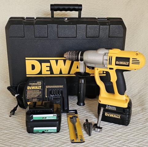 Hammer drill dans case