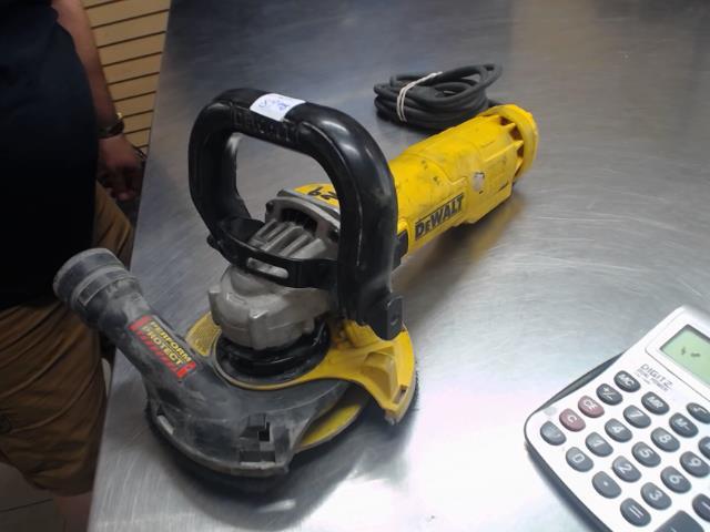 Surfaceuse dewalt a beton  29