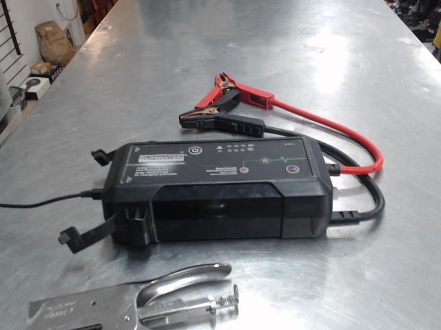 Jump starter and power bank + acc