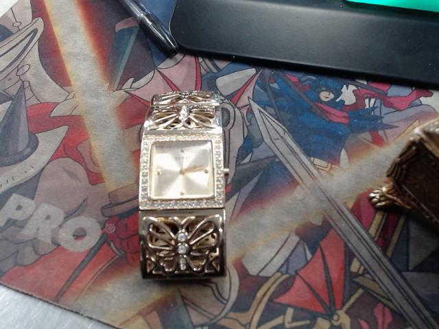 Montre guess pour femme