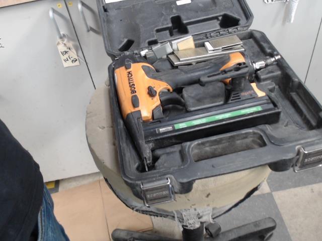 Nail gun