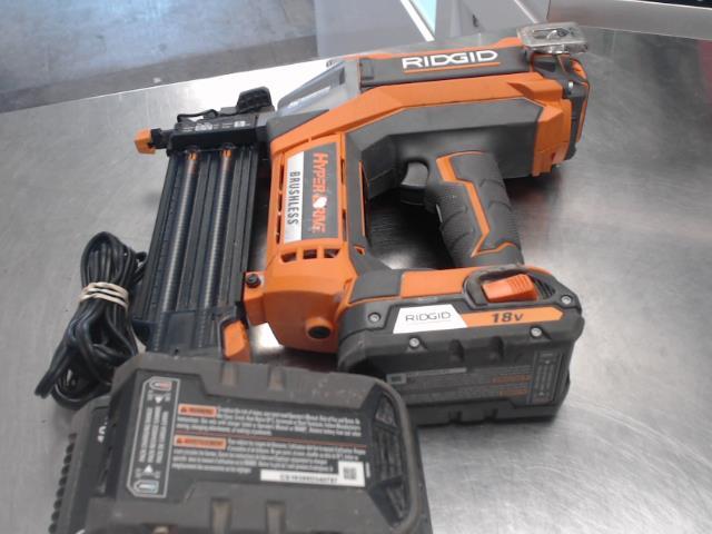 Nailer batterie ridgid+2batt+chrg