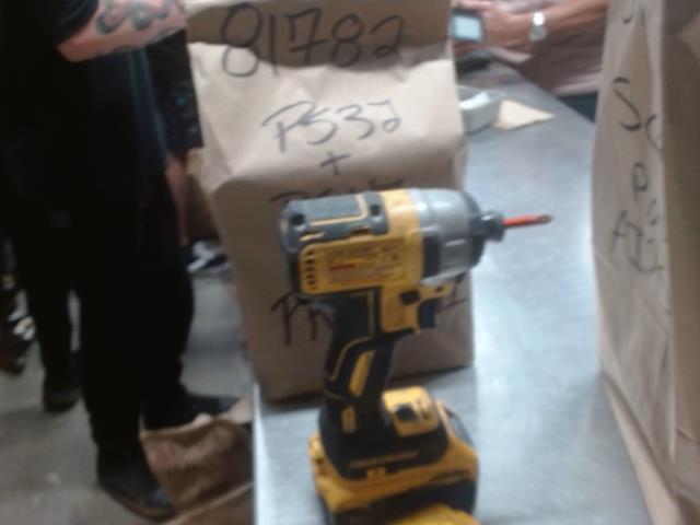 Drill dewalt