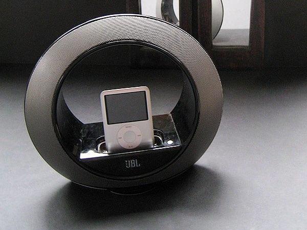 Speaker for ipods