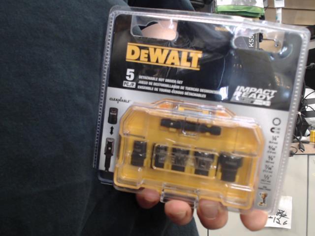 Kit detachable nut screwdriver