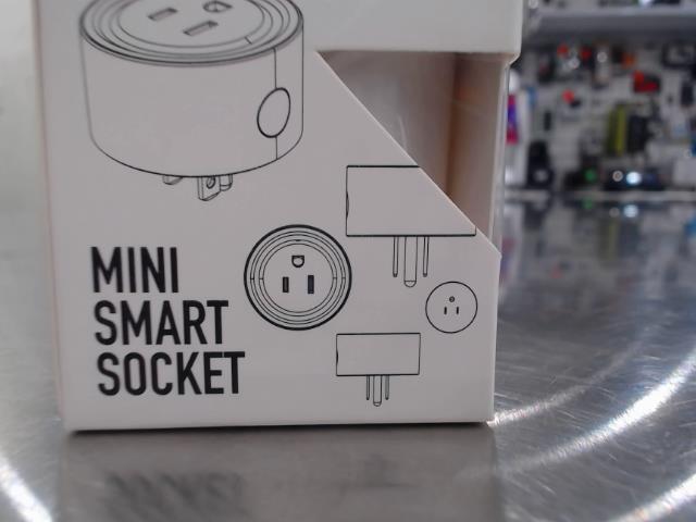 Mini smart socket