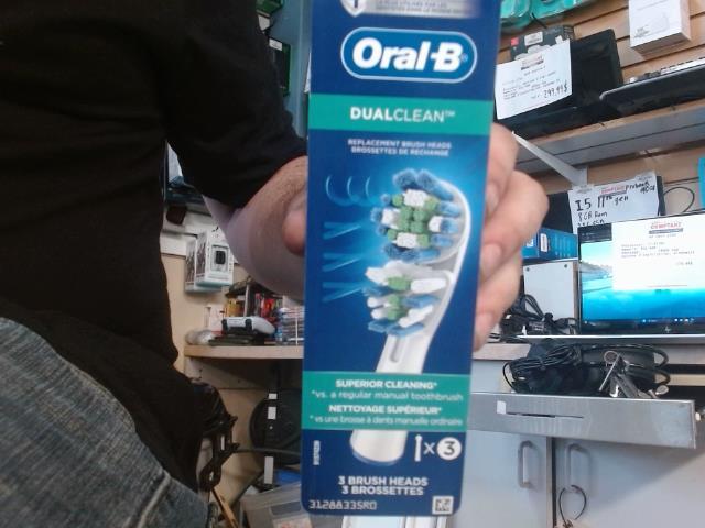 Oral b dual clean recharges x3