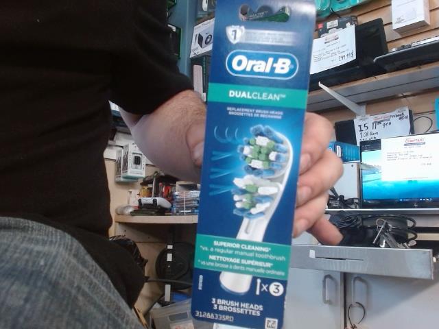 Oral b dual clean recharges x3