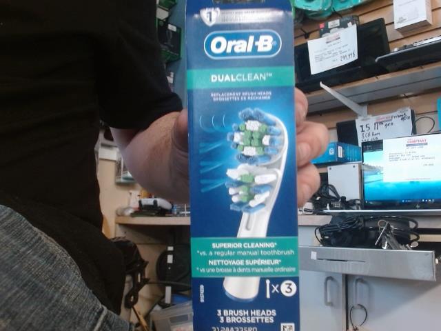 Oral b dual clean recharges x3