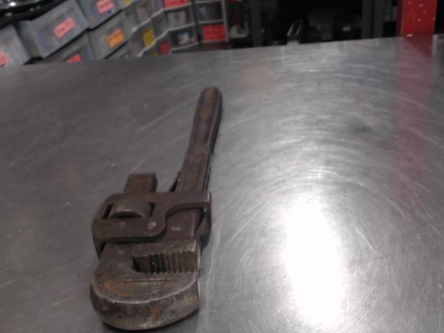 Pipe wrench 18''