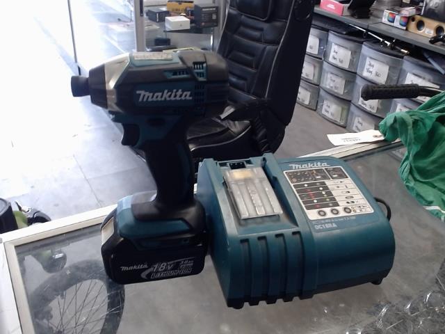 Drill makita avec chargeur