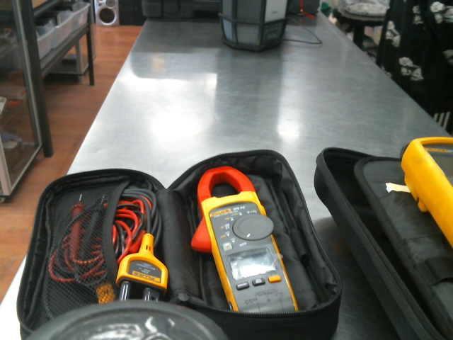 Trms clamp meter