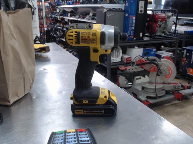 Impact dewalt + batt 1.3 ah no charg