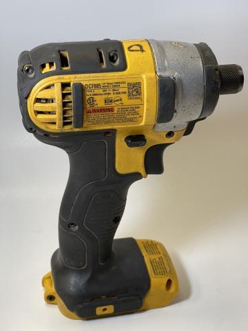 Impact drill dewalt usager .