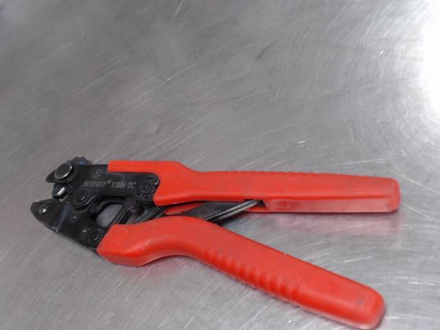 Paire pince crimper