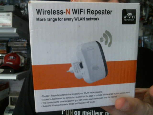 Wireless-n wifi repeater