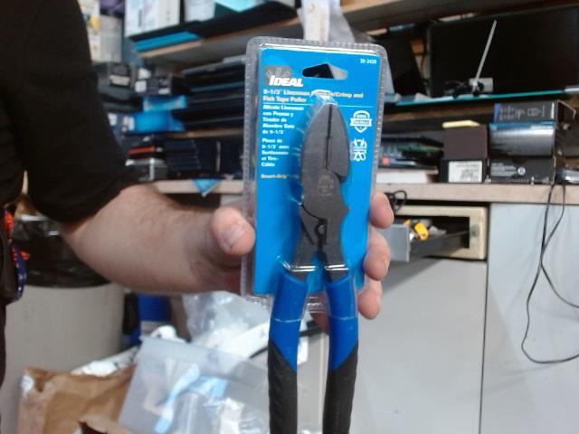 Linesman pliers