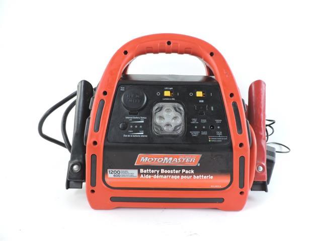 Motomaster battery booster pack