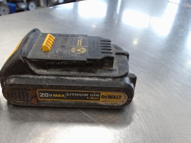 Dewalt DCB201 Various work tools Longueuil Inventaire 3877527