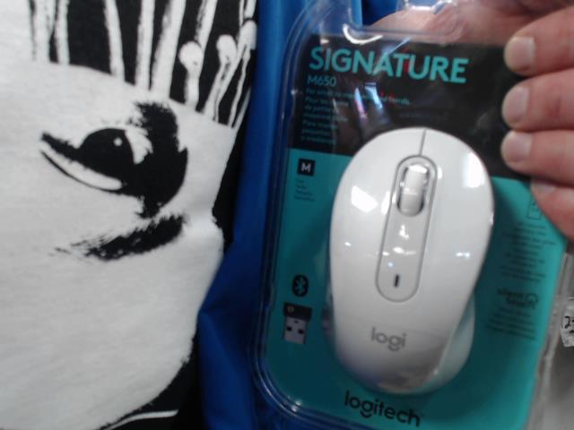 Signature logitech mouse