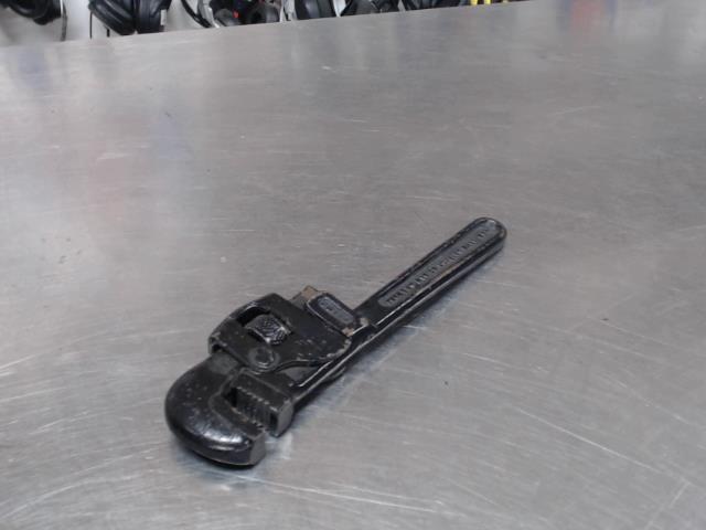 Pipe wrench 8''