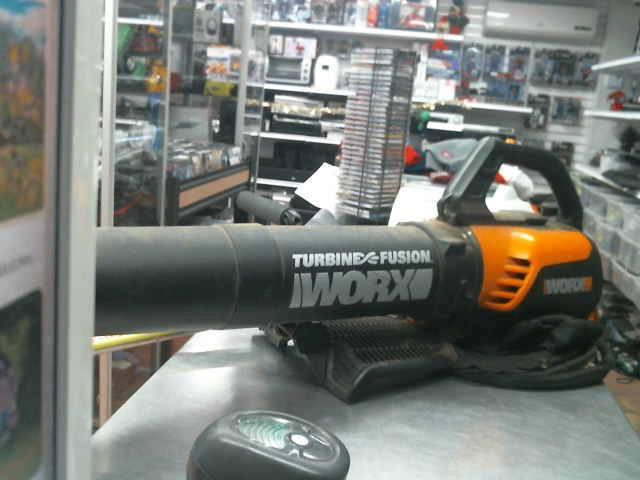 Leaf blower electrique teste