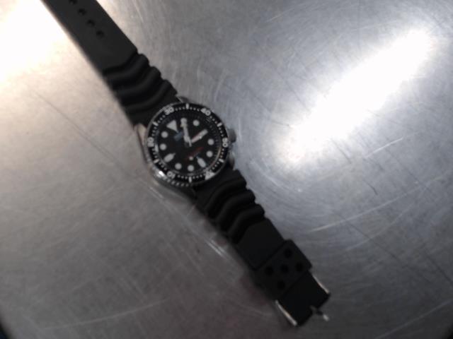 Montre stainless cadran noir