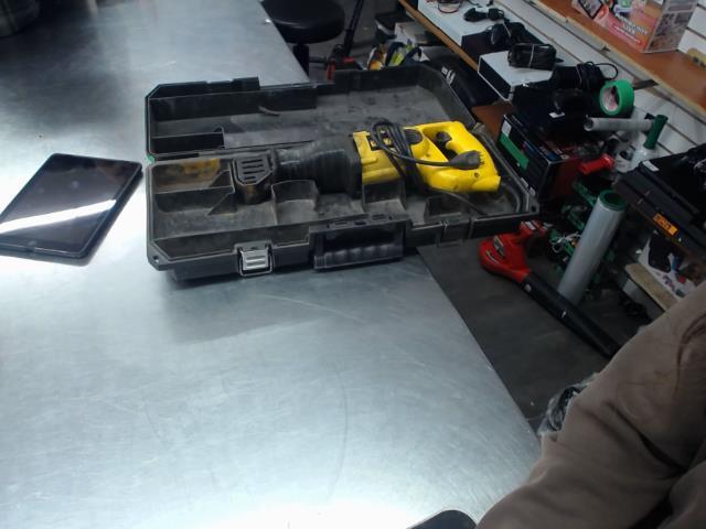 Sawsall dewalt