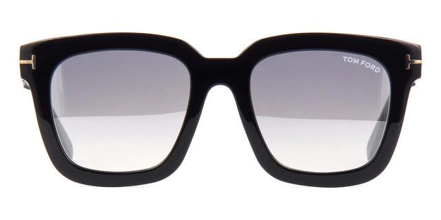 Square style sunglasses