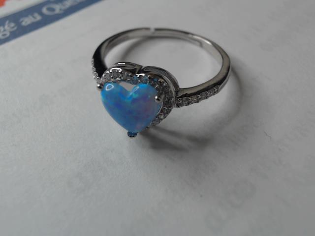 Bague en argent coeur opal