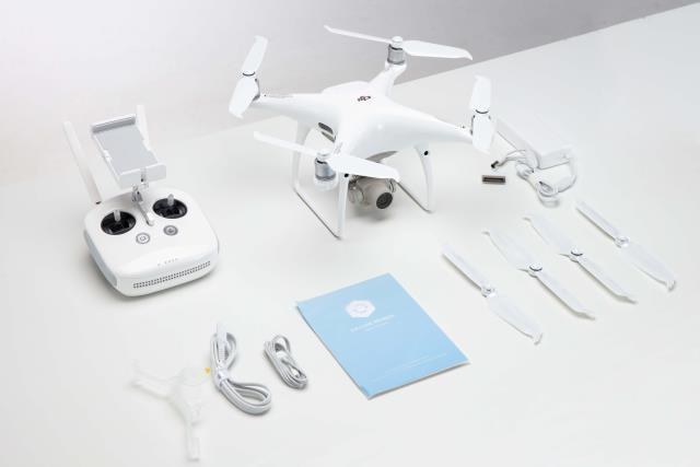 Dji phantom 4 pro+ v2 new in box