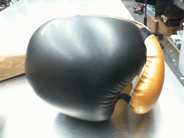 Boxing gloves