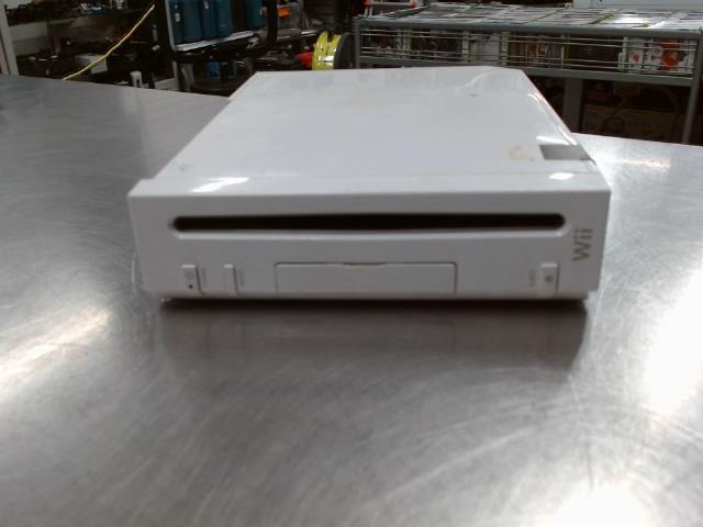 Console wii av 2 nunchunk et manettes