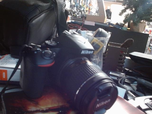 Nikon d3500+case+bat+charg+microsd 2gb