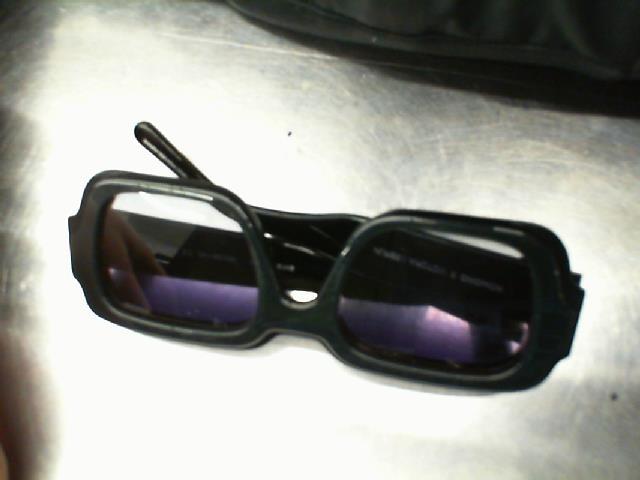 Komono sunglasses scratched