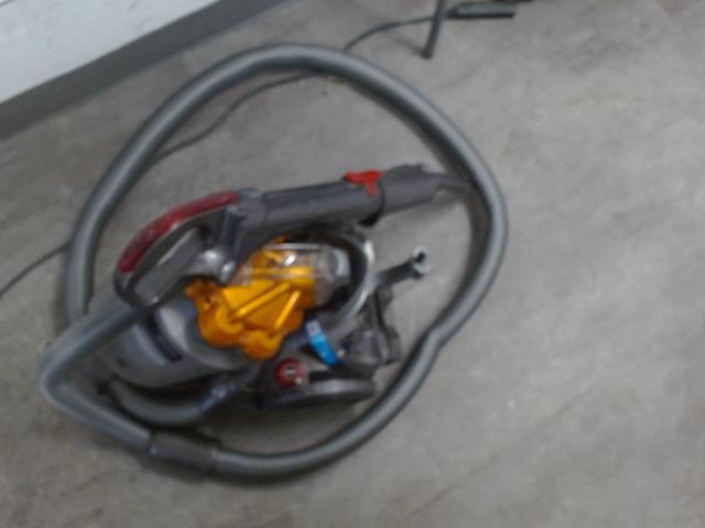 Aspirateur dyson stoaway