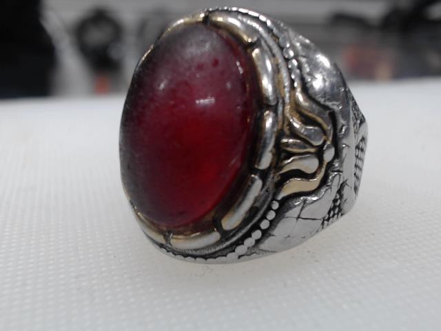 Bague en stainless+pierre rouge