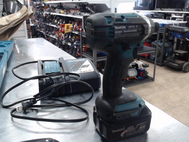 Impact makita + batt 3.0 ah + charg