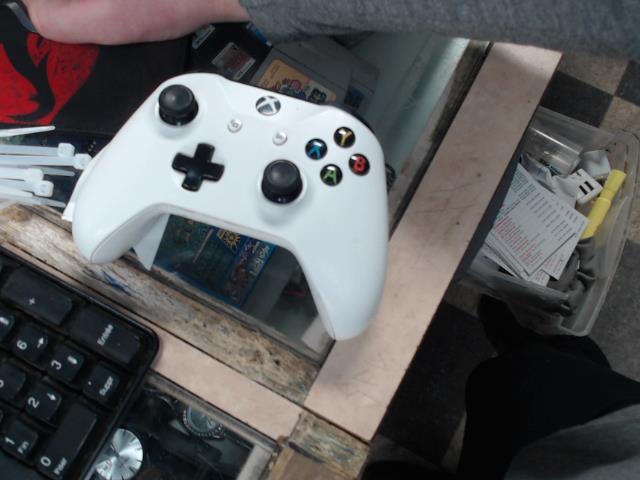 Manette xbox one blanche