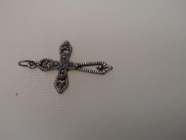 Breloque croix en argent