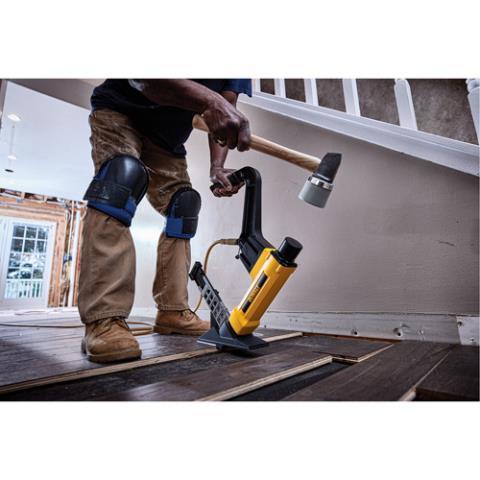 Cloueuse a plancher dewalt