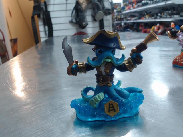 Figurine skylanders wash buckler