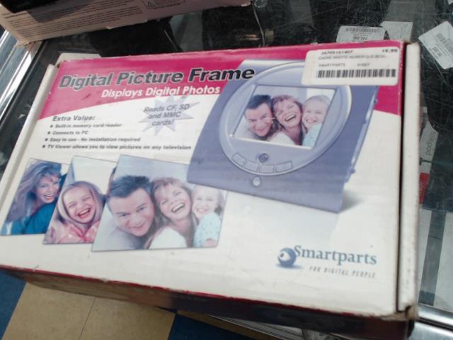 Digital picture frame