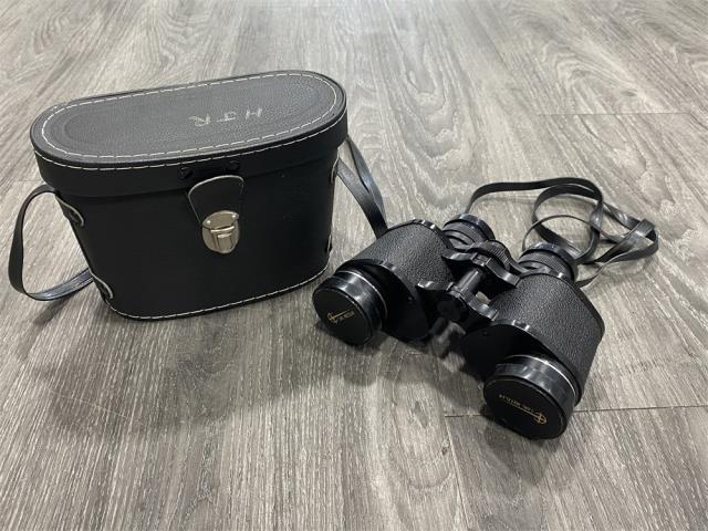 Carl wetzlar binoculars in case